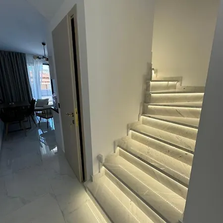 Victory Vip Apartments Kallithea  Экстерьер фото